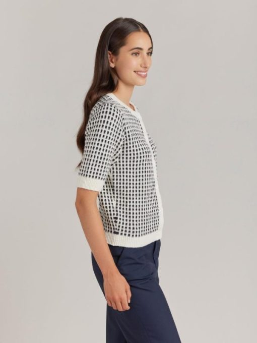 Attireweave.shopd399f33ab9 3
